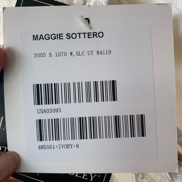 Maggie sottero brand new never worn wedding gown - Picture 15 of 16